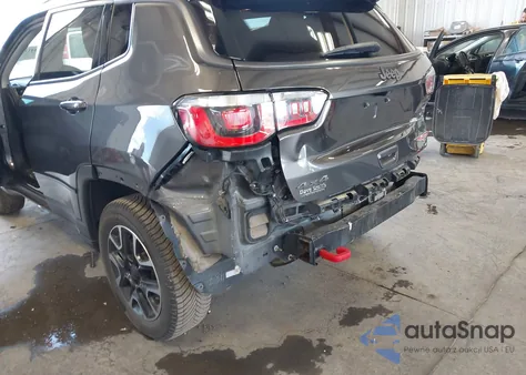 2019 Jeep Compass Trailhawk 4X4 z USA, uszkodzony, nr VIN 3C4NJDDB1KT690336
